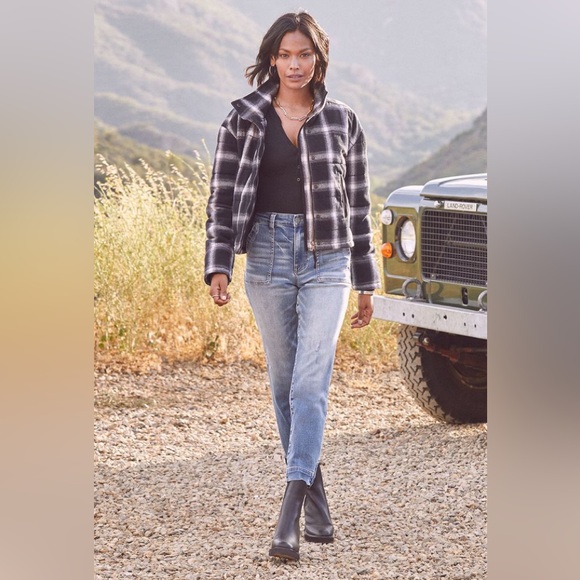 Sam Edelman Leather Rollins Chelsea Boot - Picture 2 of 14